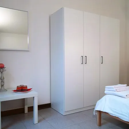 Casa Claudia Bed & Breakfast *